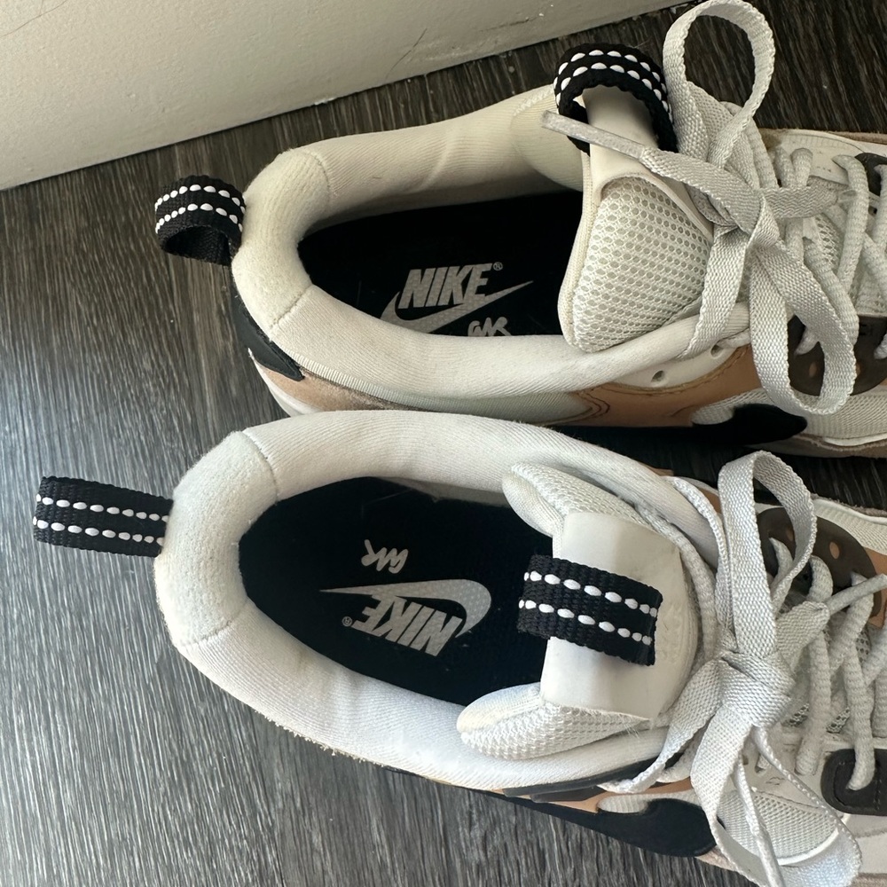 Nike Air Max 90 Futura - Picture 3 of 9